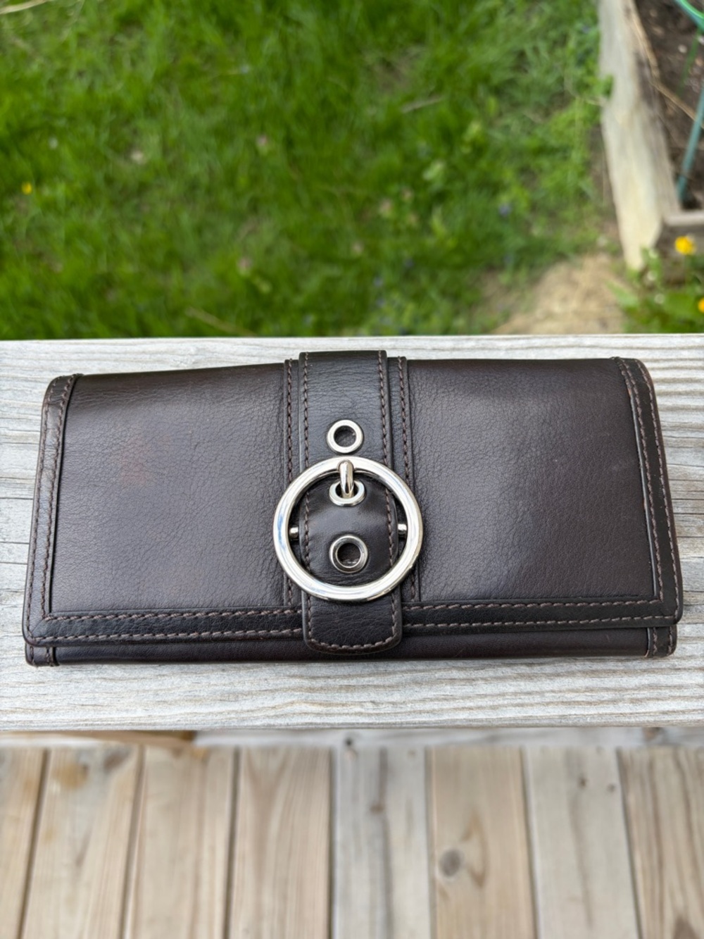 Vintage Coach Brown Leather Wallet with Silver Ring Accent